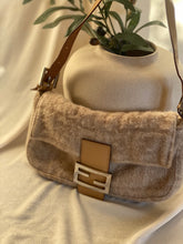 Load image into Gallery viewer, Fendi baguette wool
